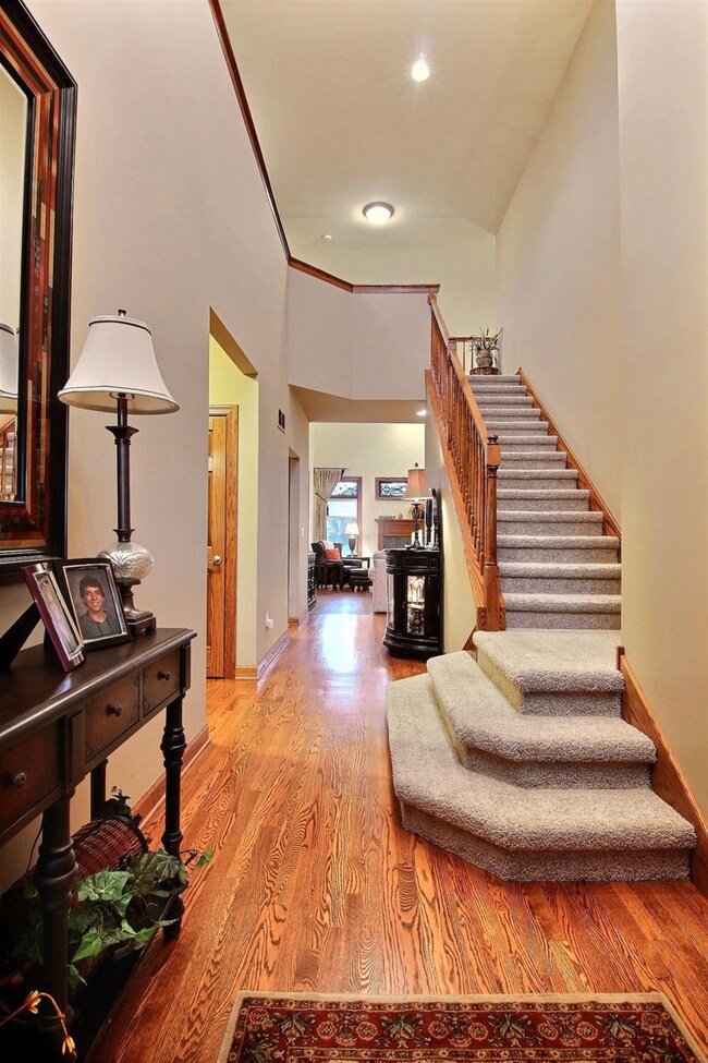 10233 Florida Ln, Crown Point, IN 46307 - photo 4