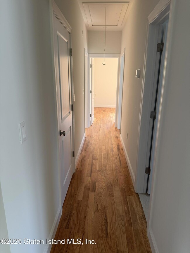Hallway to bedrooms