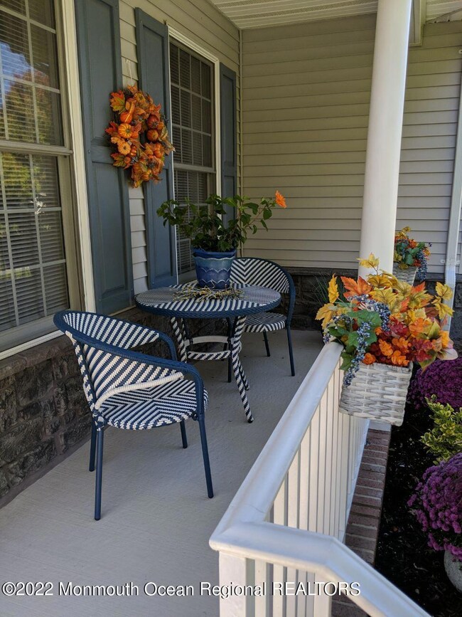 57 Rolling Meadow porch 2