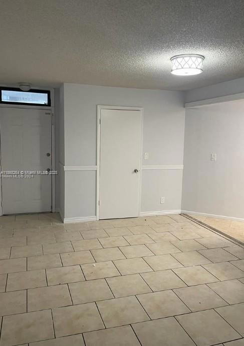 212 Lake Pointe Dr unit 205, Oakland Park, FL 33309 - photo 3
