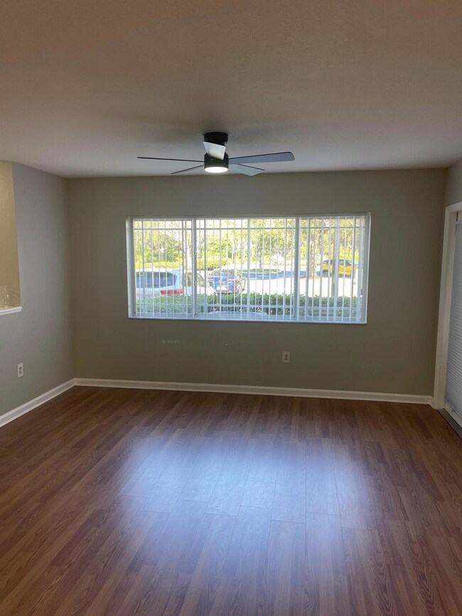 121 SW Palm Dr unit 107, Port Saint Lucie, FL 34986 - photo 2