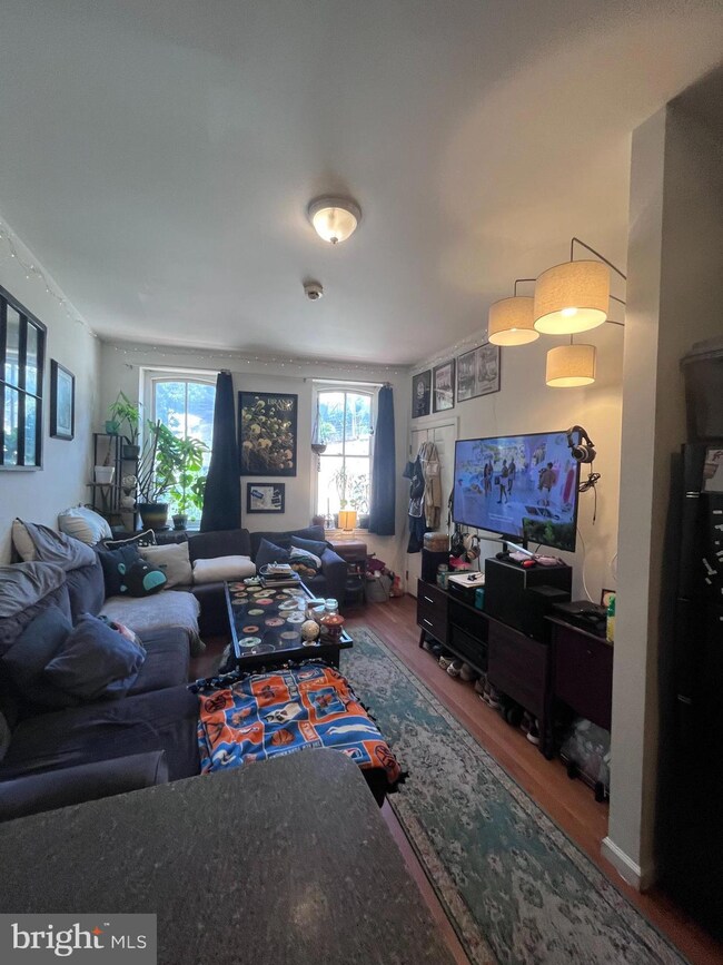 115 Green Ln unit 1, Philadelphia, PA 19127 - photo 6