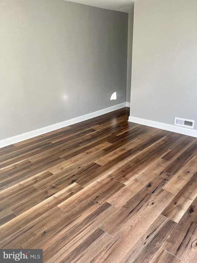 4428 Parkton St, Baltimore, MD 21229 - photo 4