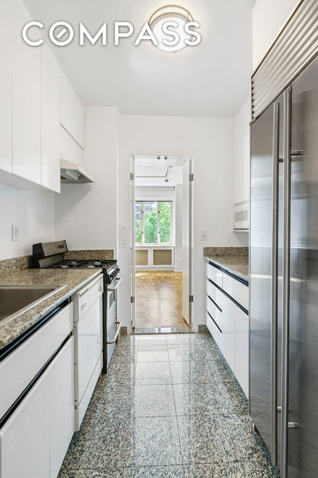 166 E 63rd St unit 7A, New York, NY 10065 - photo 6