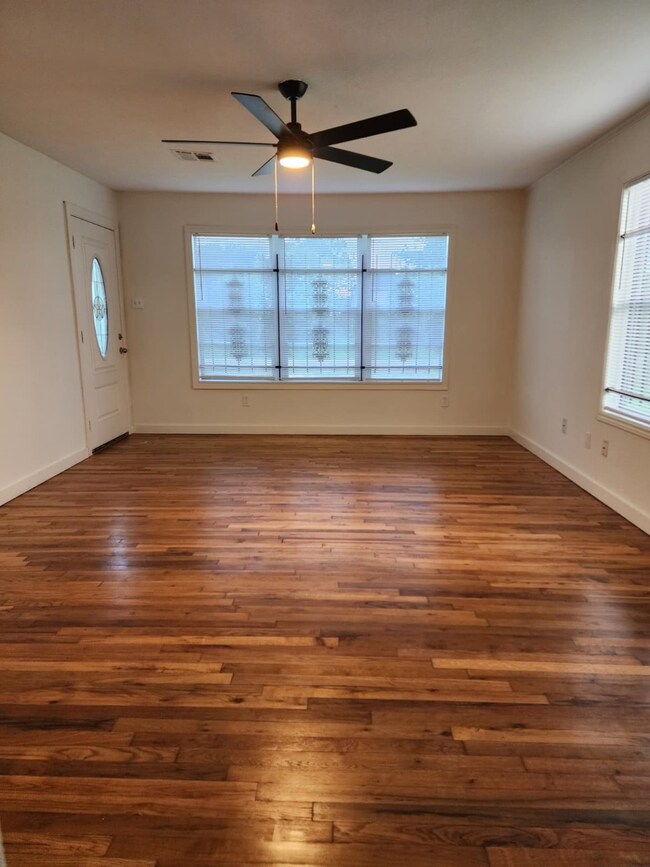 5309 Ricky St, Houston, TX 77033 - photo 2