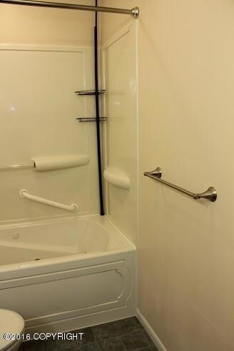 Master_Bath_Right