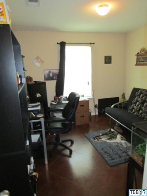 407 Chrislyn Dr, Troy, TX 76579 - photo 3