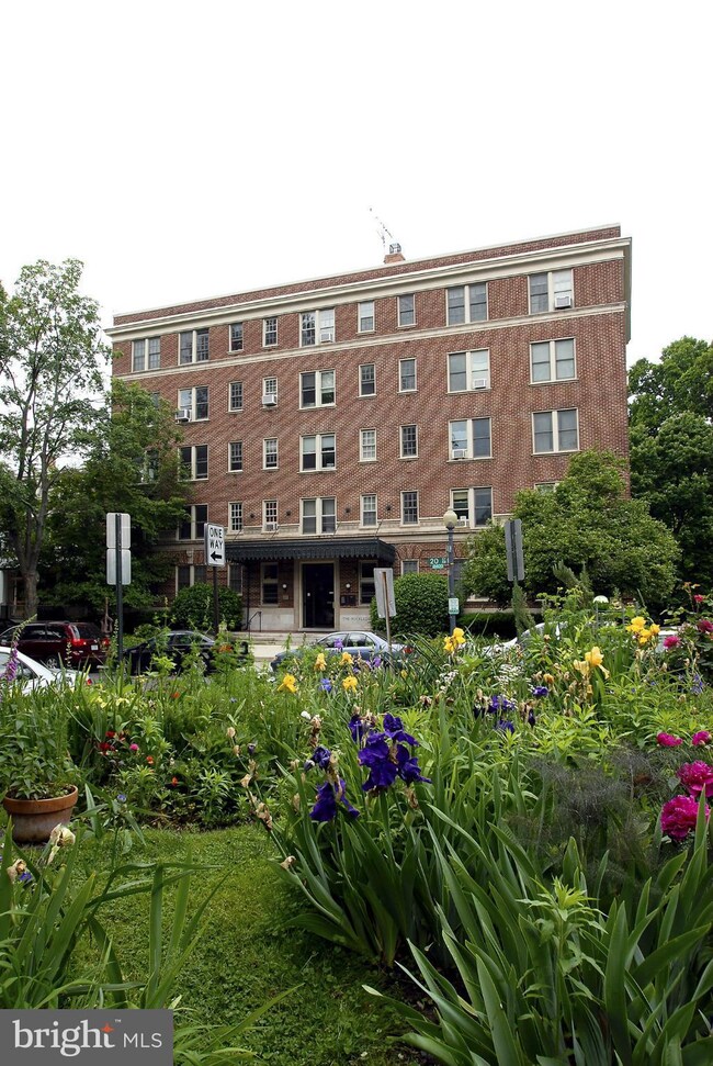 2456 20th St NW unit 207, Washington, DC 20009 - photo 2