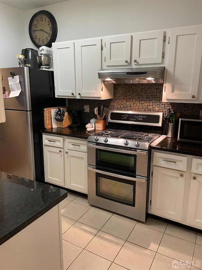 5071 Beech Ct, Monmouth Junction, NJ 08852 - photo 2