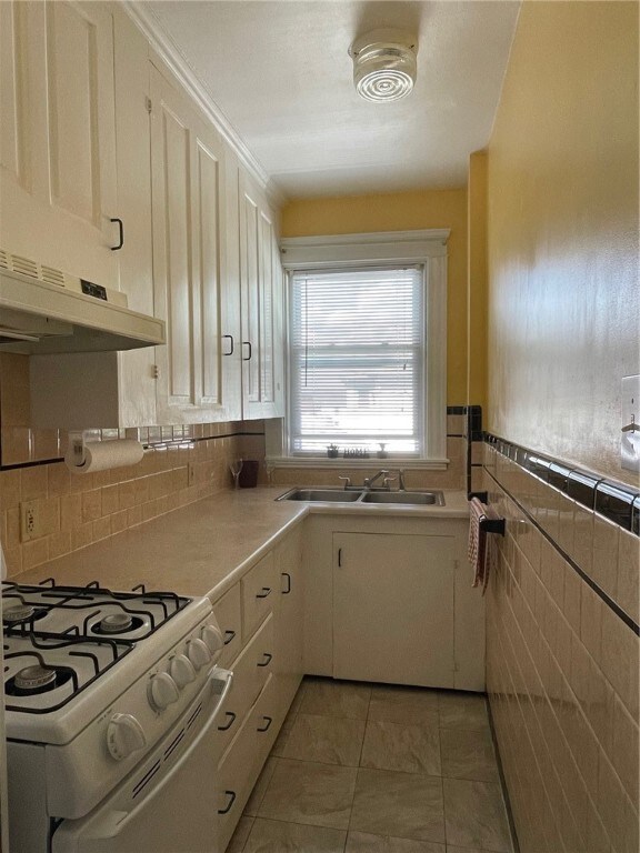 208 Norfolk Ave unit 2R, Pawtucket, RI 02861 - photo 3