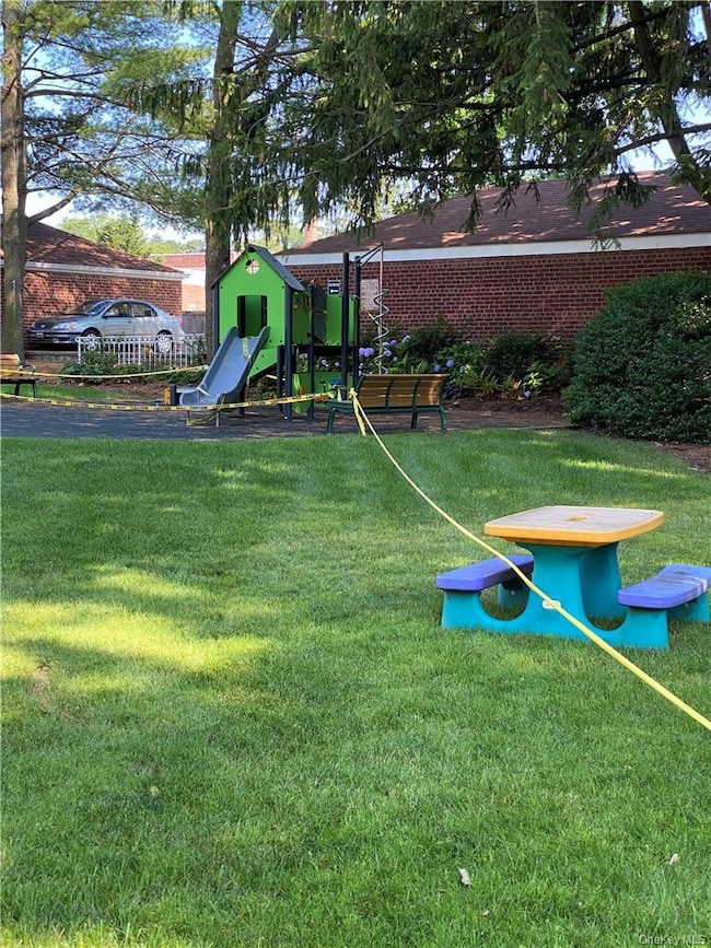 6 Bryant Crescent unit 1A, White Plains, NY 10605 - photo 4