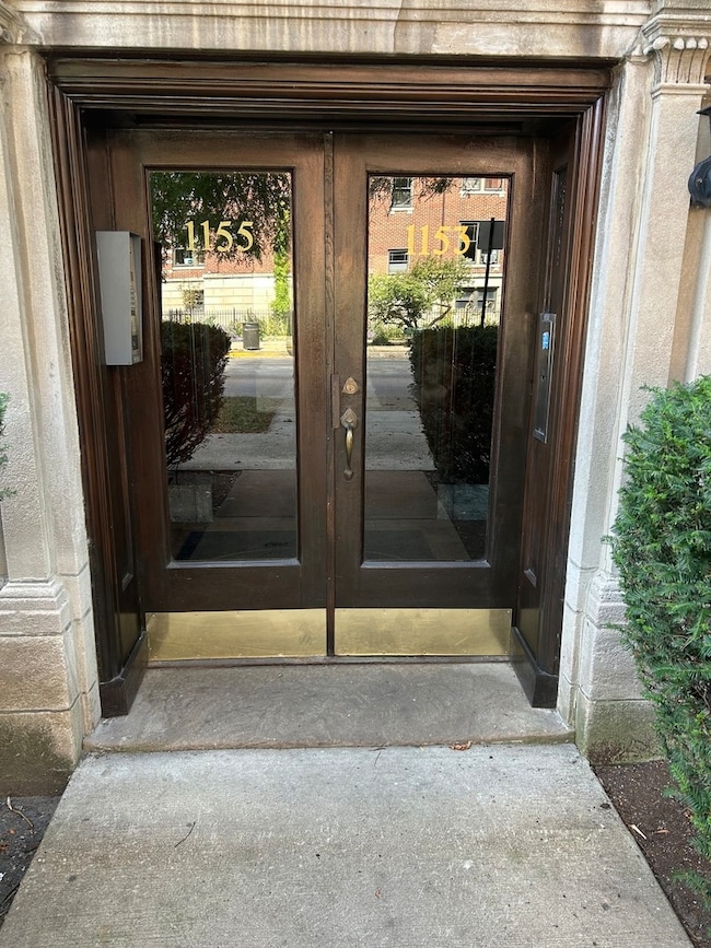 1155 E Hyde Park Blvd unit 2F, Chicago, IL 60615 - photo 5