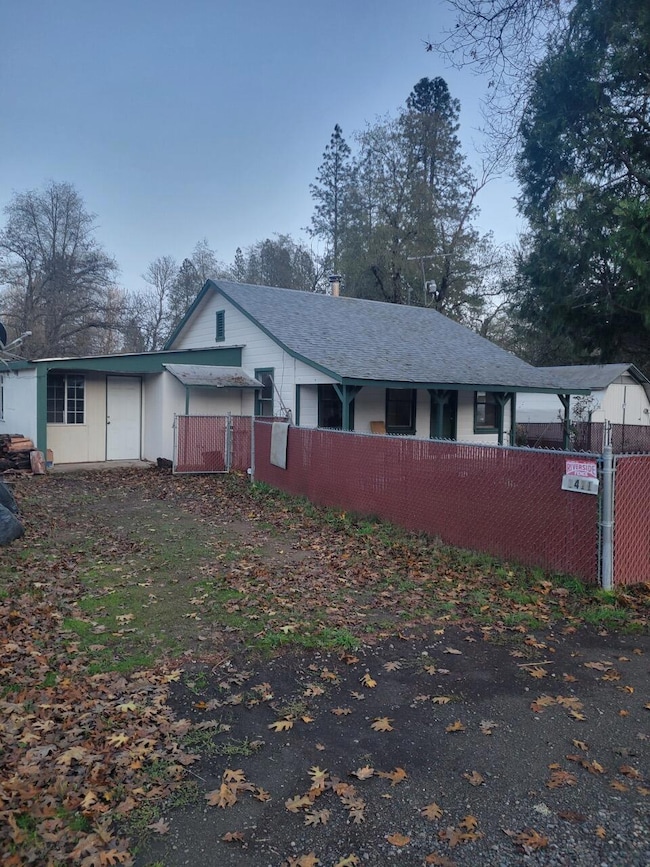 1411 Rockydale Rd, Cave Junction, OR 97523 - photo 4