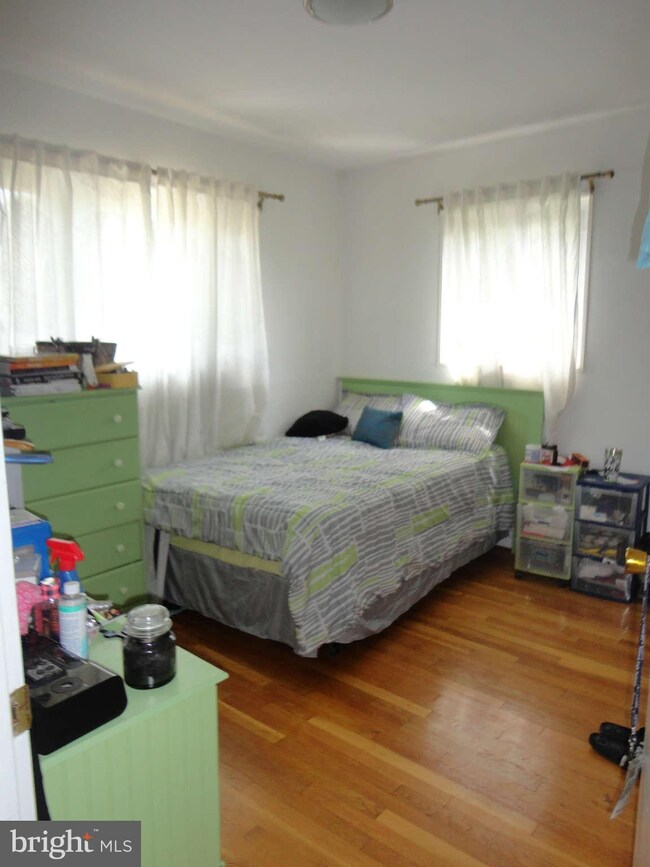 53 E Taylor Run Pkwy, Alexandria, VA 22314 - photo 7