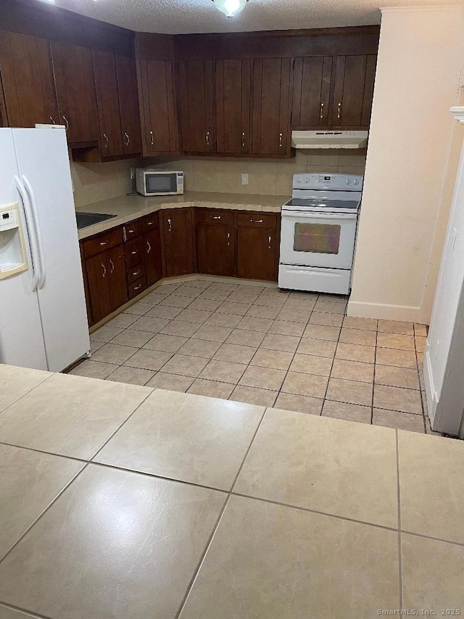 46 Stearns St unit 2L, Bristol, CT 06010 - photo 2