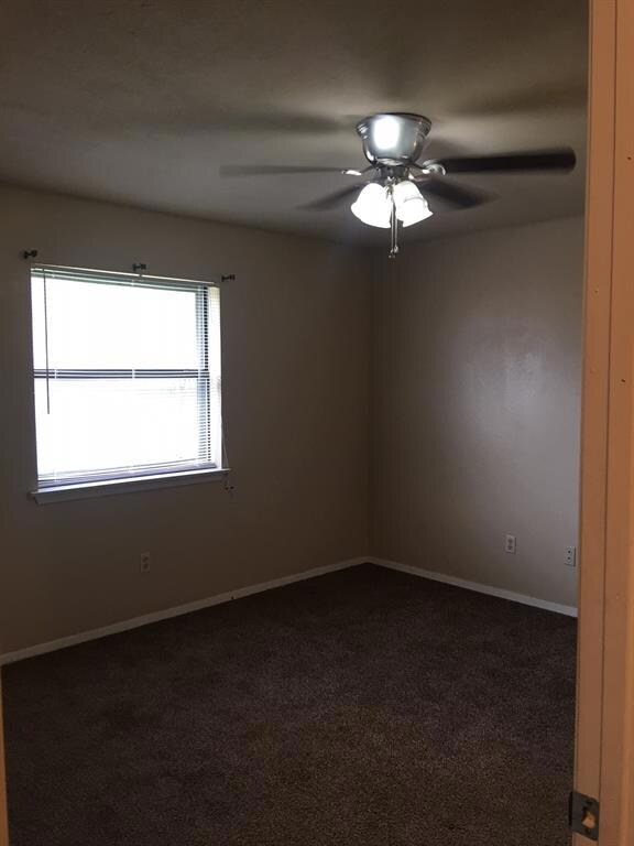 502 Valleyridge Ct unit A, Decatur, TX 76234 - photo 7