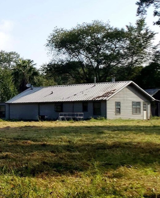 13329 Walker Rd, Conroe, TX 77302 - photo 3