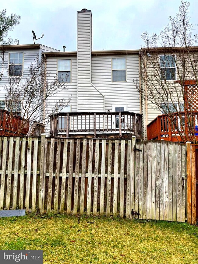 7457 Courtland Cir, Manassas, VA 20111 - photo 2