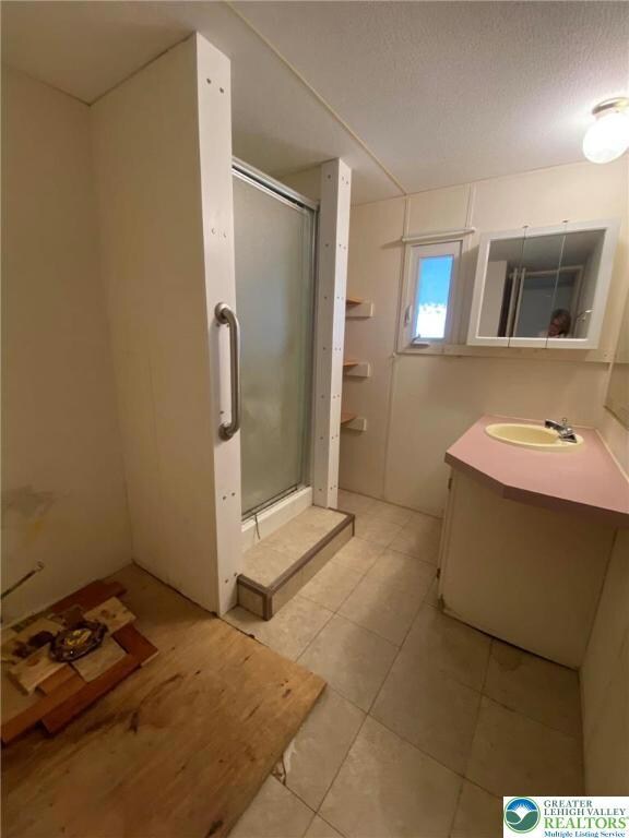 206 Creekside Manor Dr, Lehighton, PA 18235 - photo 5