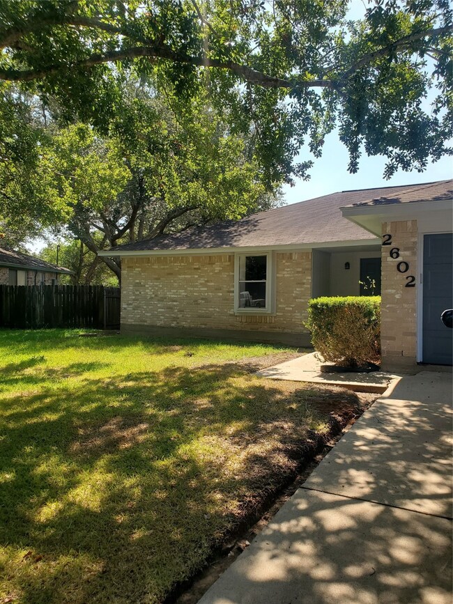 2602 La Mesa St, Bay City, TX 77414 - photo 2