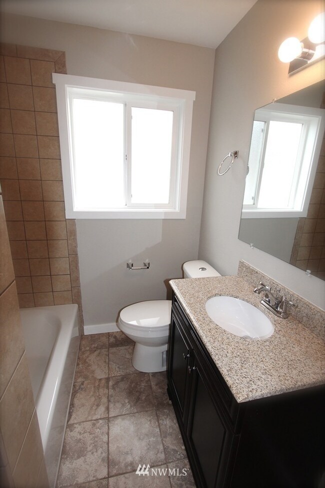 unlisted-address, Auburn, WA 98002 - photo 7