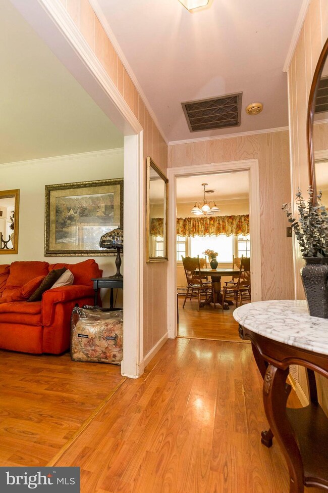 5221 Hillside Dr, Warrenton, VA 20187 - photo 6