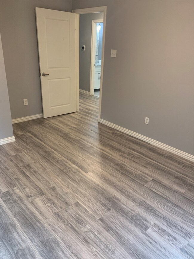 937 Marcolin St, Houston, TX 77088 - photo 5