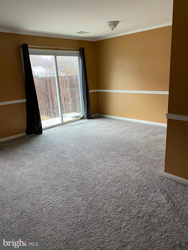 1973 Mayflower Dr, Woodbridge, VA 22192 - photo 5