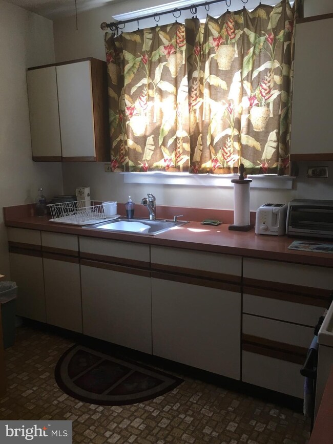 3016 Beverly Rd, Baltimore, MD 21214 - photo 3