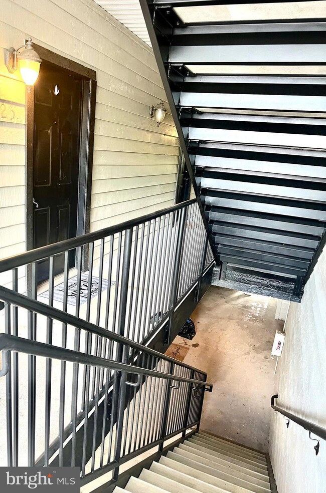 12150 Penderview Terrace unit 1325, Fairfax, VA 22033 - photo 4