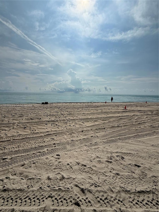 Taromina Apartments unit 4C, Hallandale Beach, FL 33009 - photo 5