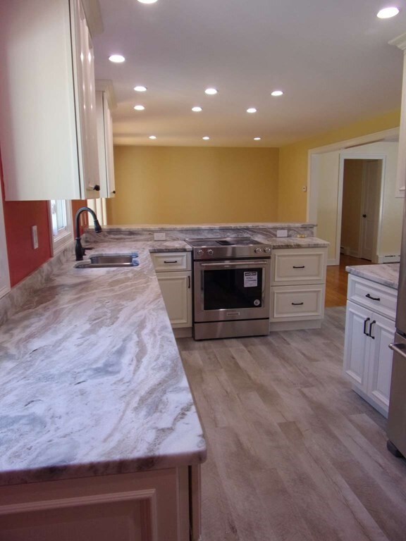 18 Maple Ave, Hadley, MA 01035 - photo 4