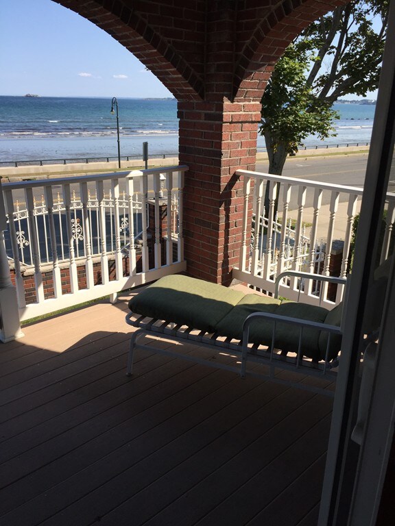 77 Lynn Shore Dr unit 1, Lynn, MA 01902 - photo 2