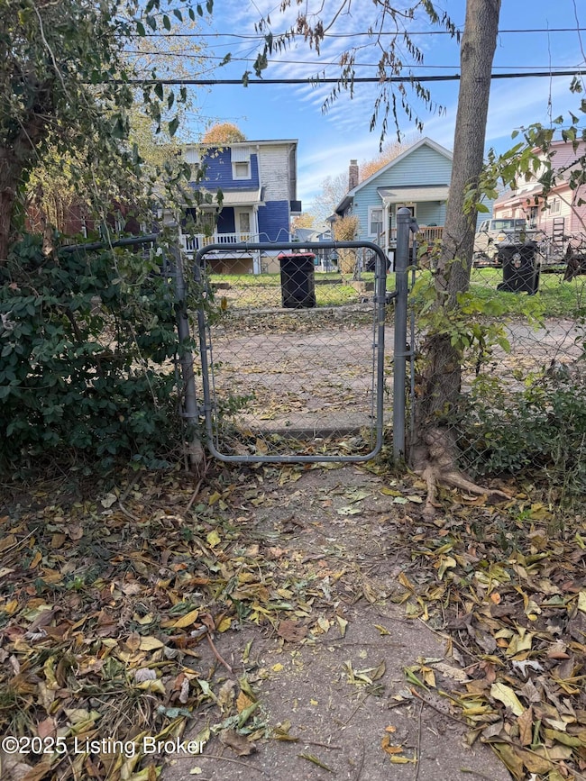 116 Boston Ct, Louisville, KY 40212 - photo 4