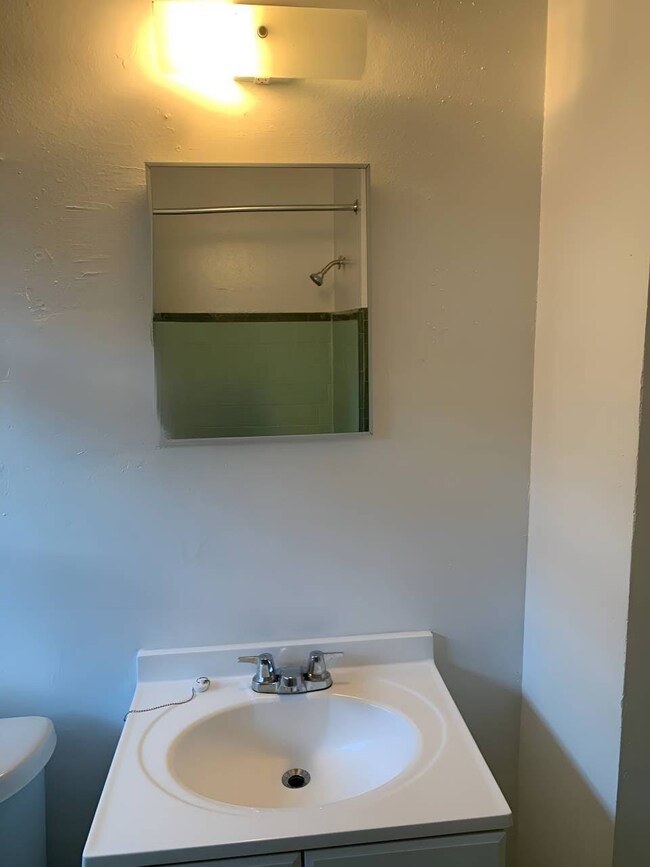 7602 Weyburn St, Houston, TX 77028 - photo 6