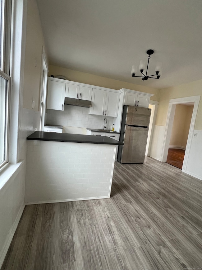 109 Elizabeth St unit 2, Bridgeport, CT 06610 - photo 2