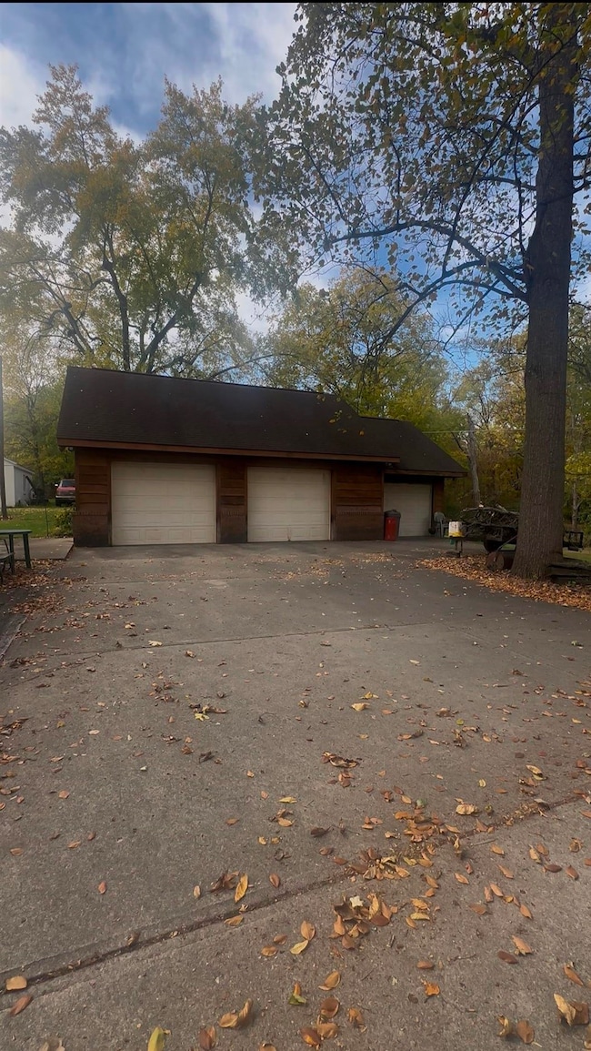 924 W 3rd St, Connersville, IN 47331 - photo 7