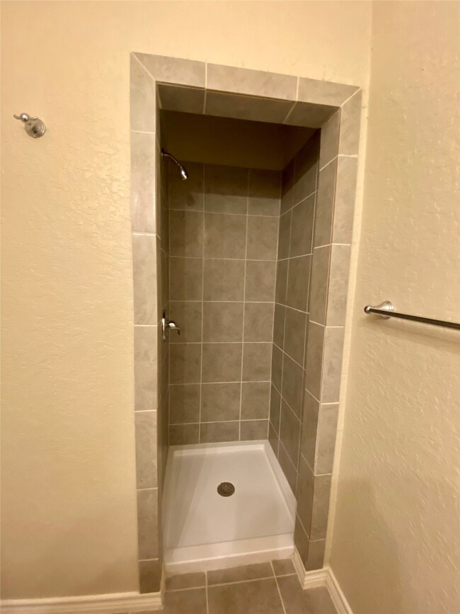 4212 Doris St, Bay City, TX 77414 - photo 7