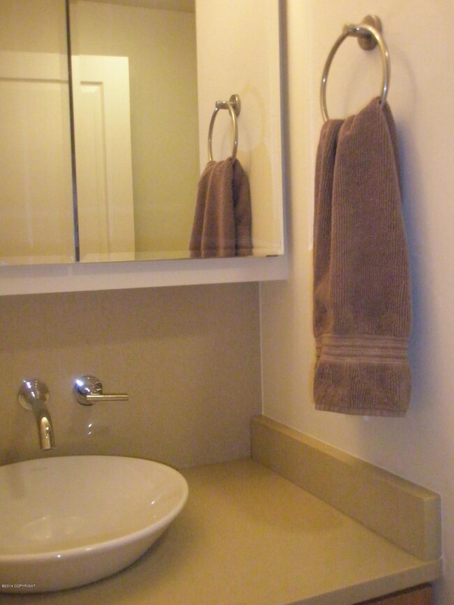 843 W 11th Ave unit 310, Anchorage, AK 99501 - photo 2