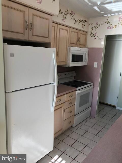 280 Bridgewater Rd unit D12, Brookhaven, PA 19015 - photo 2