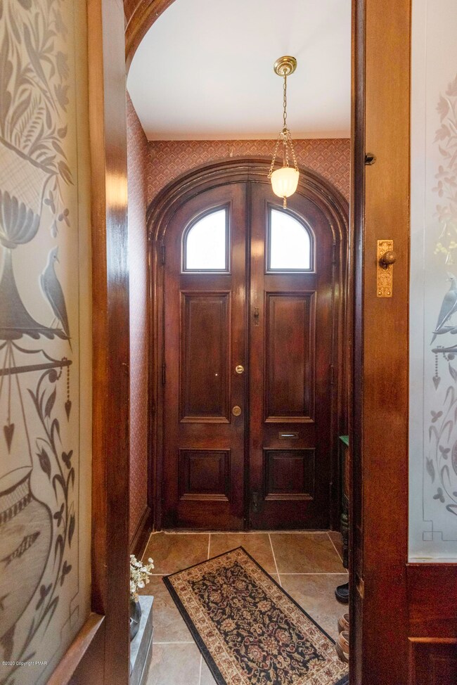 30 W Broadway, Jim Thorpe, PA 18229 - photo 4