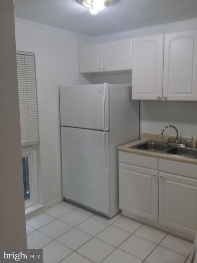 11810 Breton Ct unit 22D, Reston, VA 20191 - photo 4