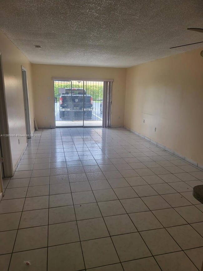 6070 W 18th Ave unit 107, Hialeah, FL 33012 - photo 4