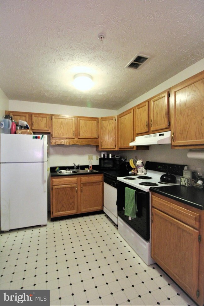 105 Hailey Ln unit D9, Strasburg, VA 22657 - photo 6