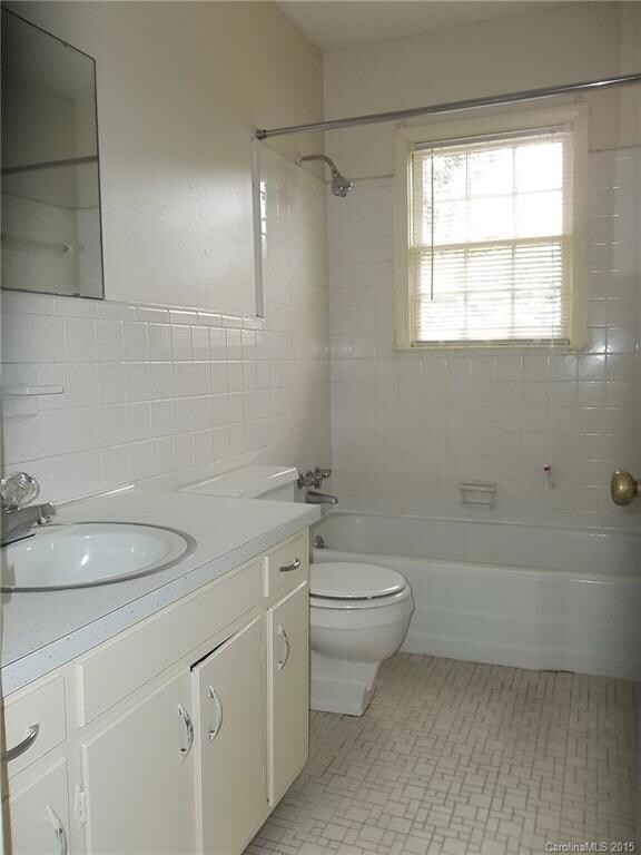 4227 Walker Rd unit 4, Charlotte, NC 28211 - photo 4