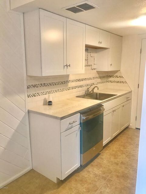 Kitchen 4