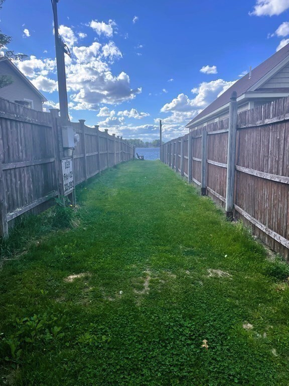 16 Colonial Rd, Webster, MA 01570 - photo 4