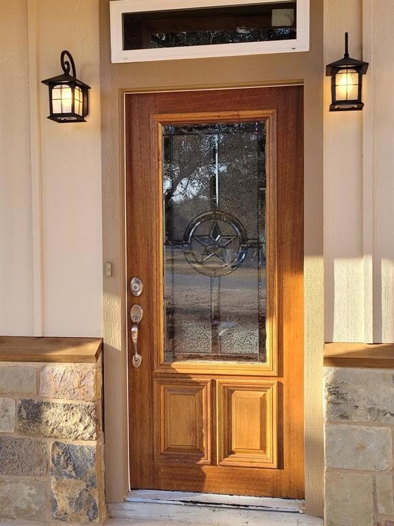 832 Corral Dr, Granbury, TX 76048 - photo 3