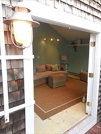 11 Hancock St unit 11R, Newburyport, MA 01950 - photo 4