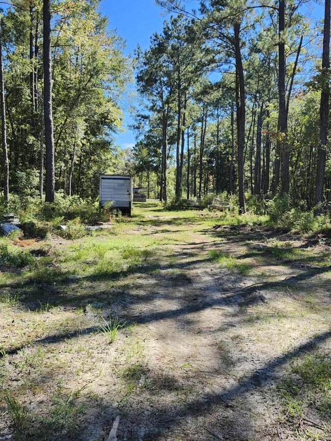 402 Smokehouse Lake Rd, Other, FL 00000 - photo 3